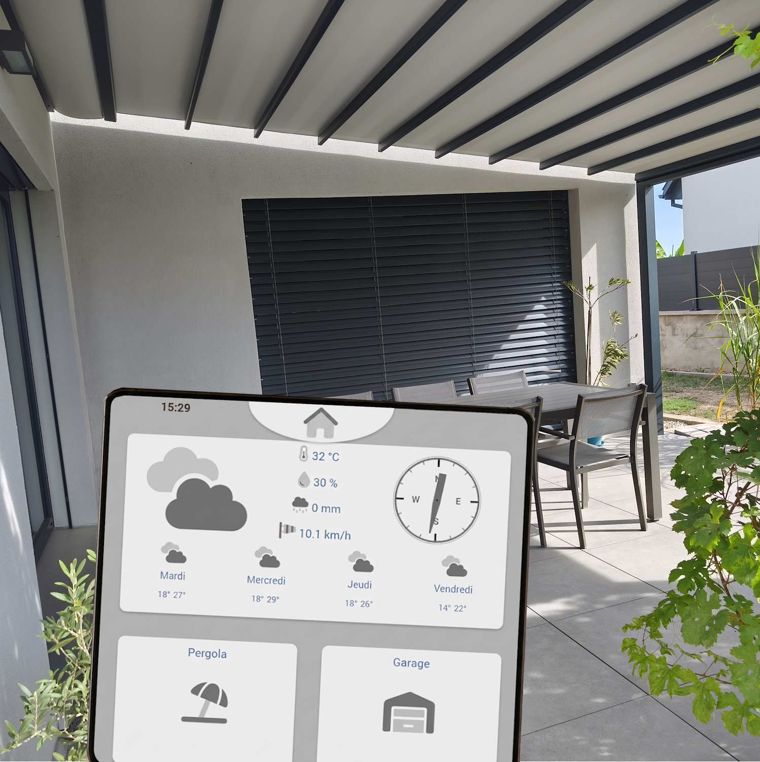 Synergie Est'IA&nbsp;: pergola pilotée et station météo sur tablette